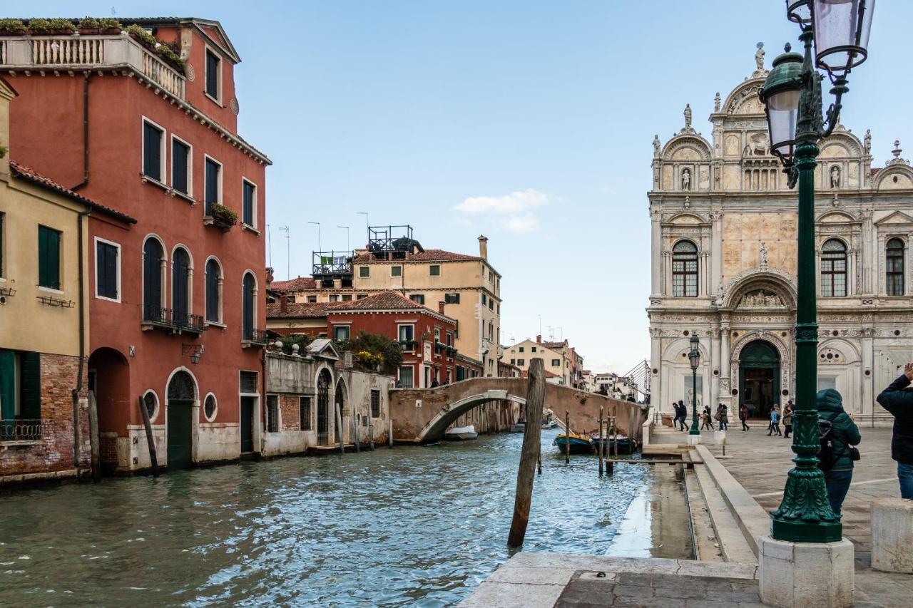 Doge'S Pantheon & St.Mark School In Hidden Venedig Eksteriør billede