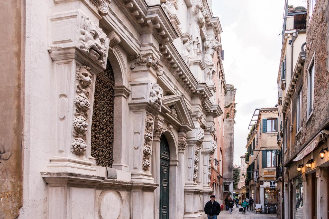 Doge'S Pantheon & St.Mark School In Hidden Venedig Eksteriør billede