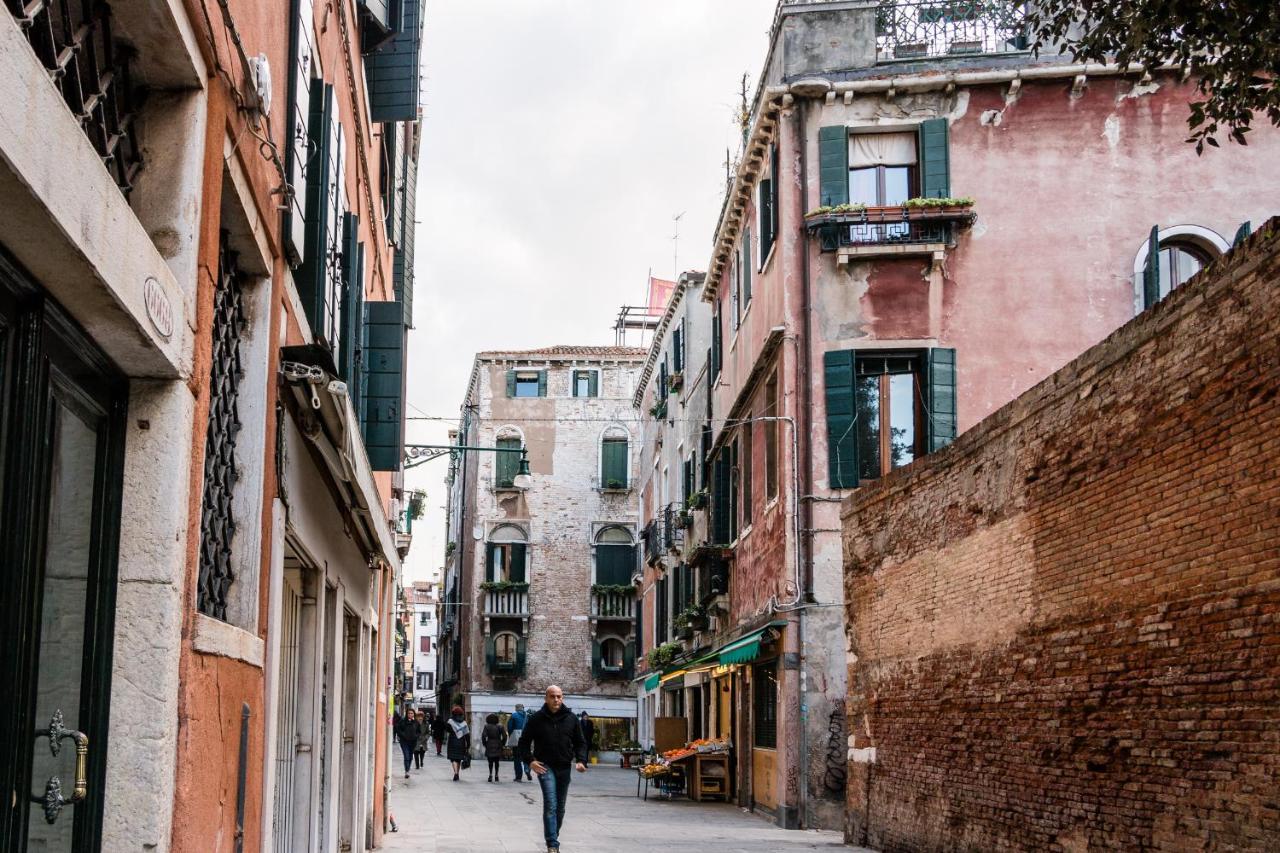 Doge'S Pantheon & St.Mark School In Hidden Venedig Eksteriør billede